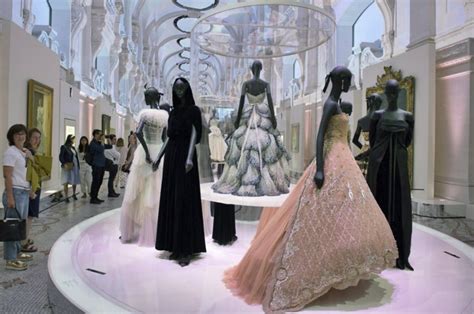 casa de moda dior.